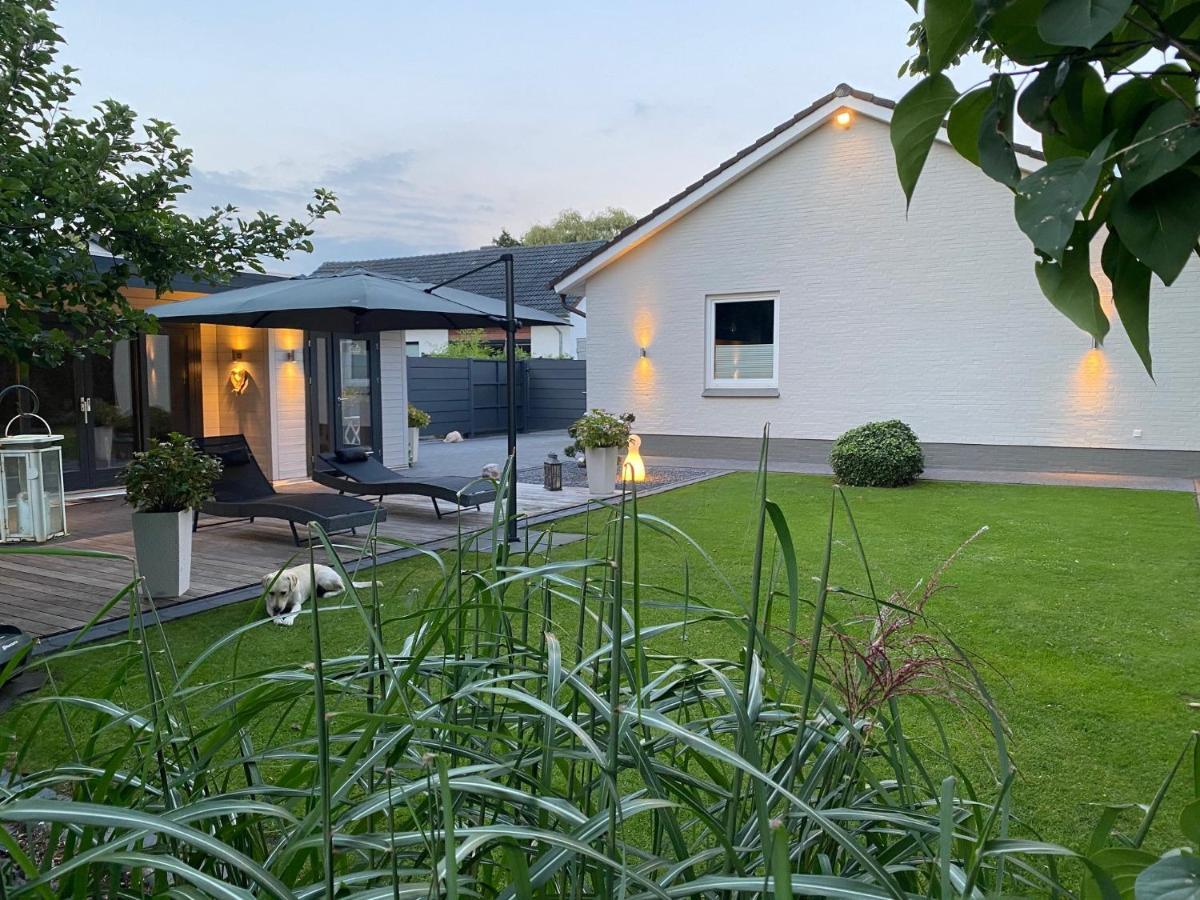 Family Ferienhaus Ennens Rhauderfehn エクステリア 写真